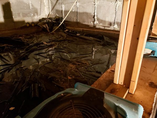 Crawlspace Water Cleanup in Redford